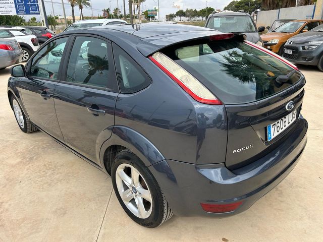 FORD FOCUS TREND 1.6 AUTO PETROL SPANISH RHD IN SPAIN 111000 MILES SUPERB 2008